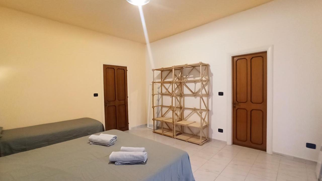 Casa Base Hotel Bari Ngoại thất bức ảnh