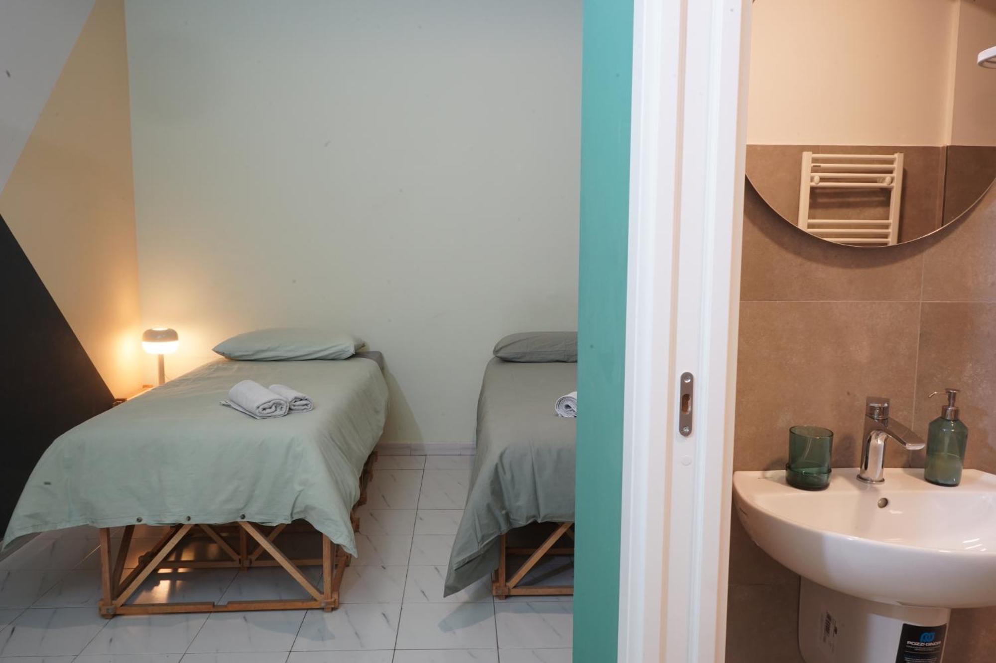 Casa Base Hotel Bari Ngoại thất bức ảnh
